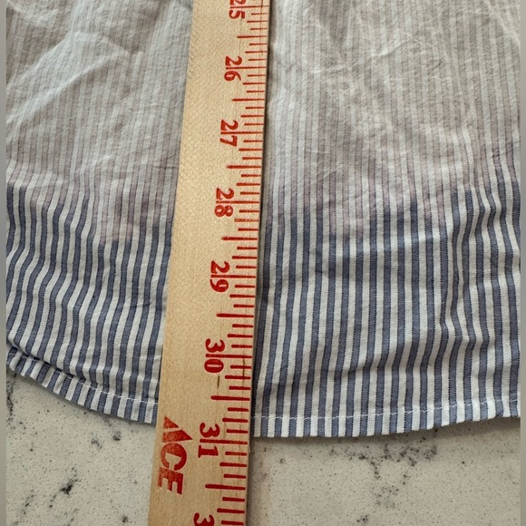 BDG Urban Outfitters
BLEACH STRIPE SADIE - Button-down blouse - ivory Sz XS NWT - Picture 14 of 15